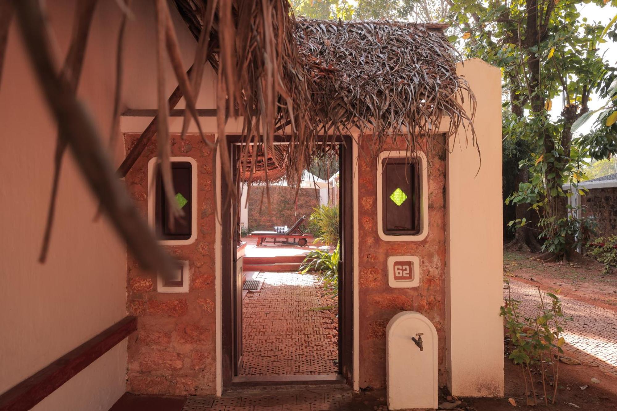 Marari Beach Resort Alleppey - A Cgh Earth Experience Mararikulam Esterno foto